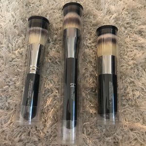 I.T. Cosmetics Heavenly Brush Set. NIP